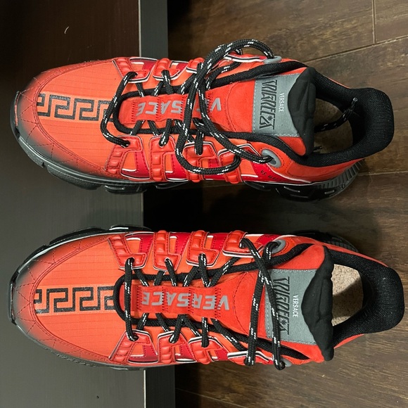 VERSACE TRIGRECA LOW -TOP SNEAKERS - Picture 5 of 10